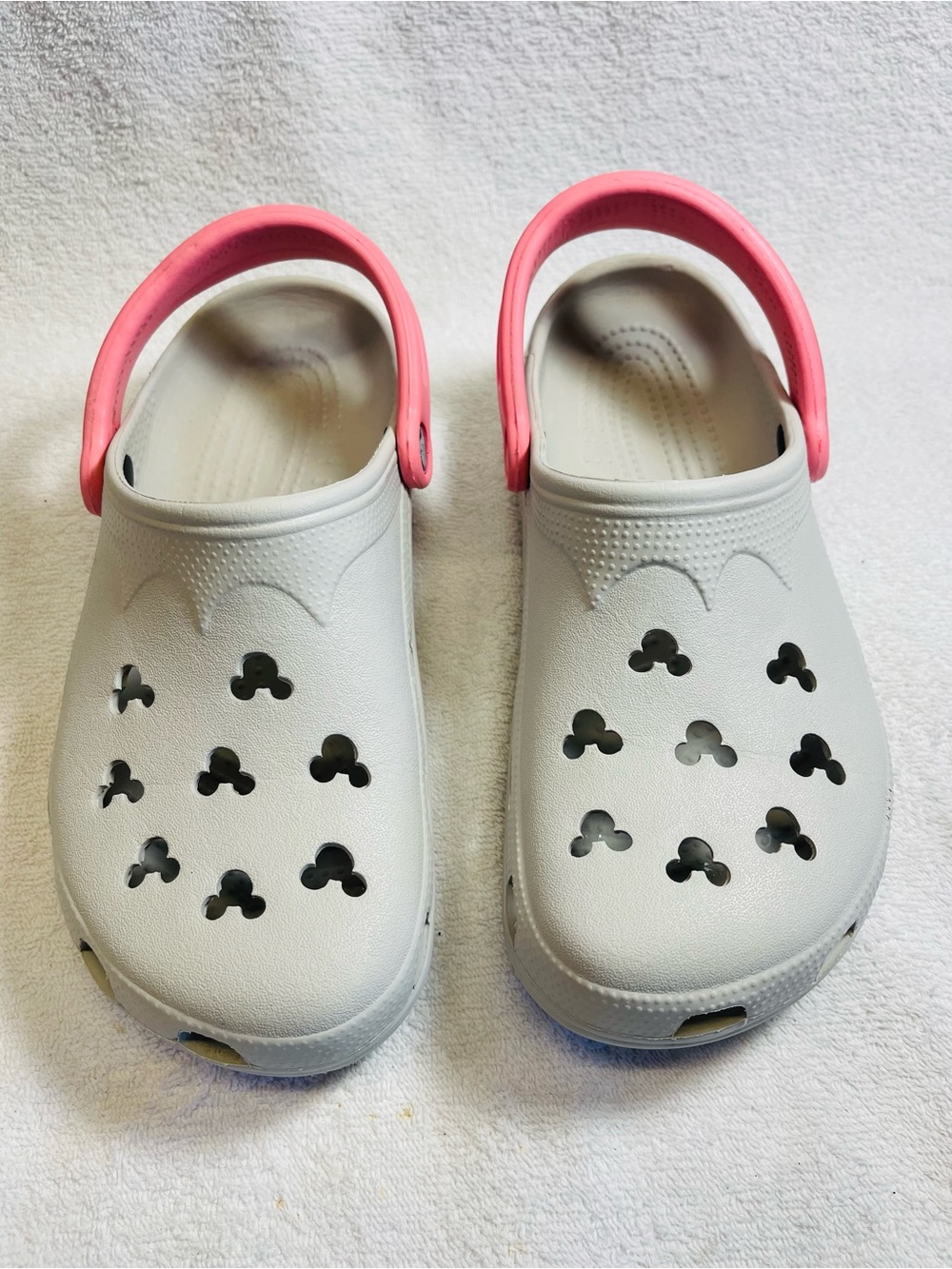 Disney Crocs Mickey Mouse Gray /Pink Size  W 10-11 / M 8-9